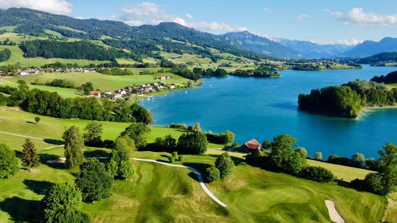 Hotel-Restaurant La Terrasse, Golf De La Gruyere Pont-la-Ville Экстерьер фото
