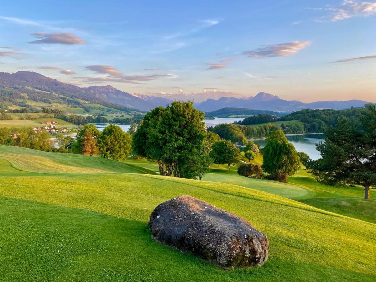Hotel-Restaurant La Terrasse, Golf De La Gruyere Pont-la-Ville Экстерьер фото
